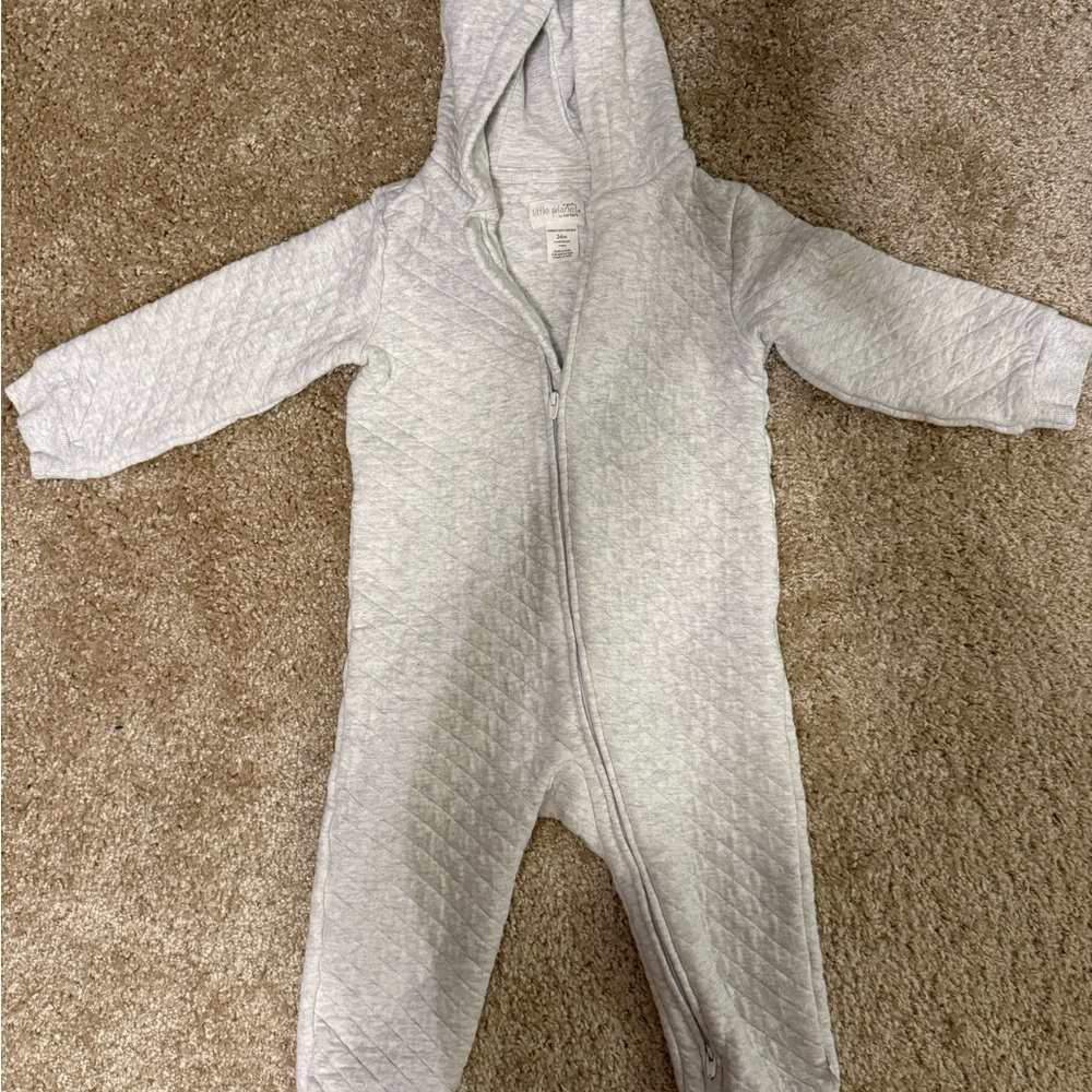 👶 Cozy Quilted hooded jumpsuit – Size 24M by Little Planet (Carter’s)